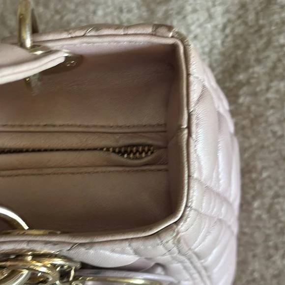 Dior Medium Lady Bag in pink  lambskin leather with Cannage stitching - Picture 13 of 16